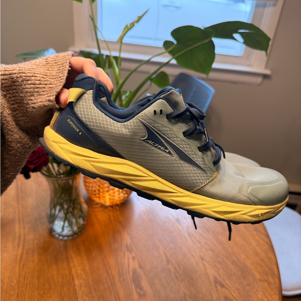 Altra Men's Superior 6- Gray and Yellow